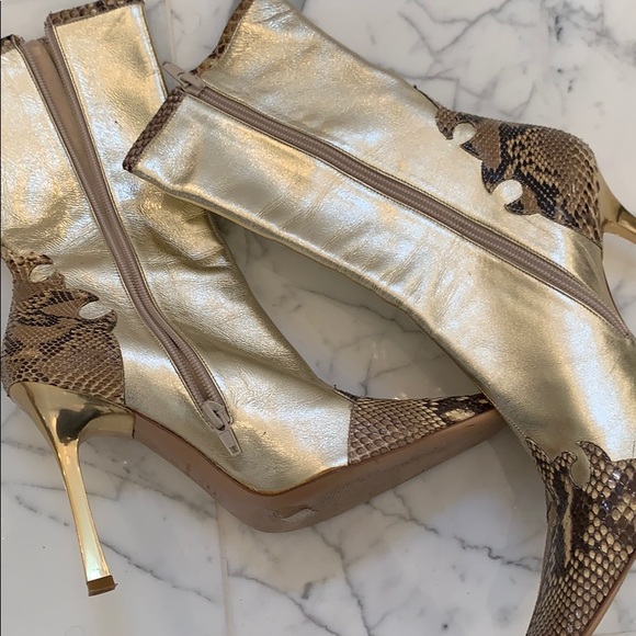 Gold snakeskin boots - Picture 5 of 6